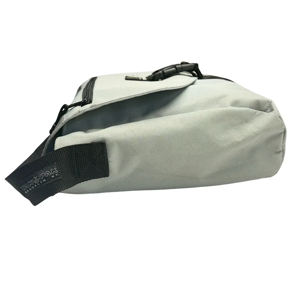Yak Pak Brooklyn NY Messenger Bag‎ Aqua Canvas Crossbody Laptop Shoulder 2000s